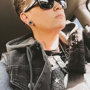 Meet your Posher, Ashley